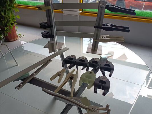 좋은 가격 Stable Clamping Acid-Resistant Anodizing Line Clamps and Fixtures with Custom Jaw Opening 온라인